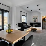 Black And White - Mykonos Villa *