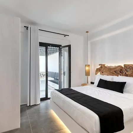 Black And White - Mykonos