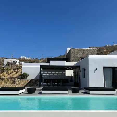 Black And White - Mykonos Villa *