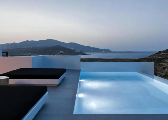 Black And White - Mykonos *