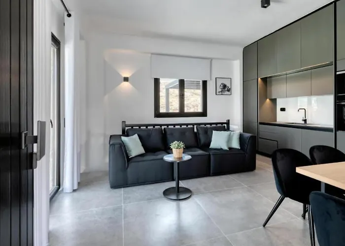 Black And White - Mykonos