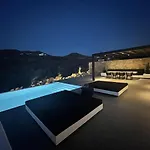 Black And White - Mykonos Villa *