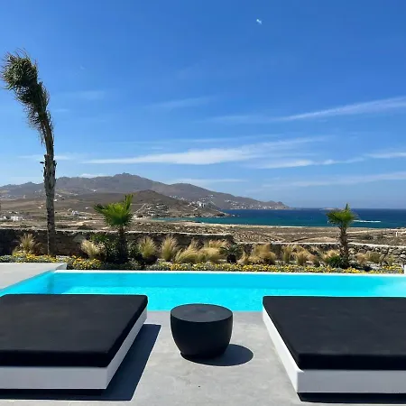 Black And White - Mykonos *