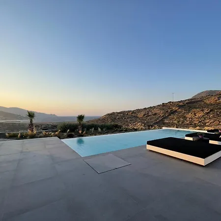Βίλα Black And White Ftelia - Mykonos *