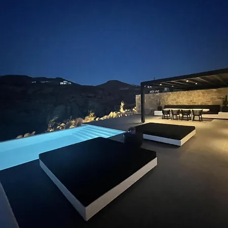 Black And White - Mykonos Villa *