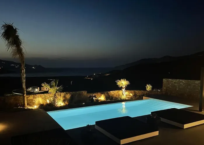 Black And White - Mykonos * פטליה