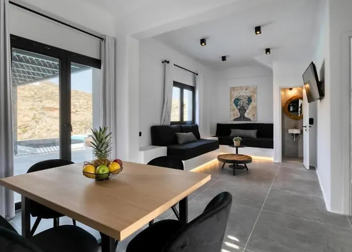 Black And White - Mykonos Villa *