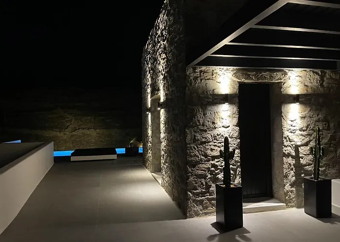 Black And White - Mykonos Villa